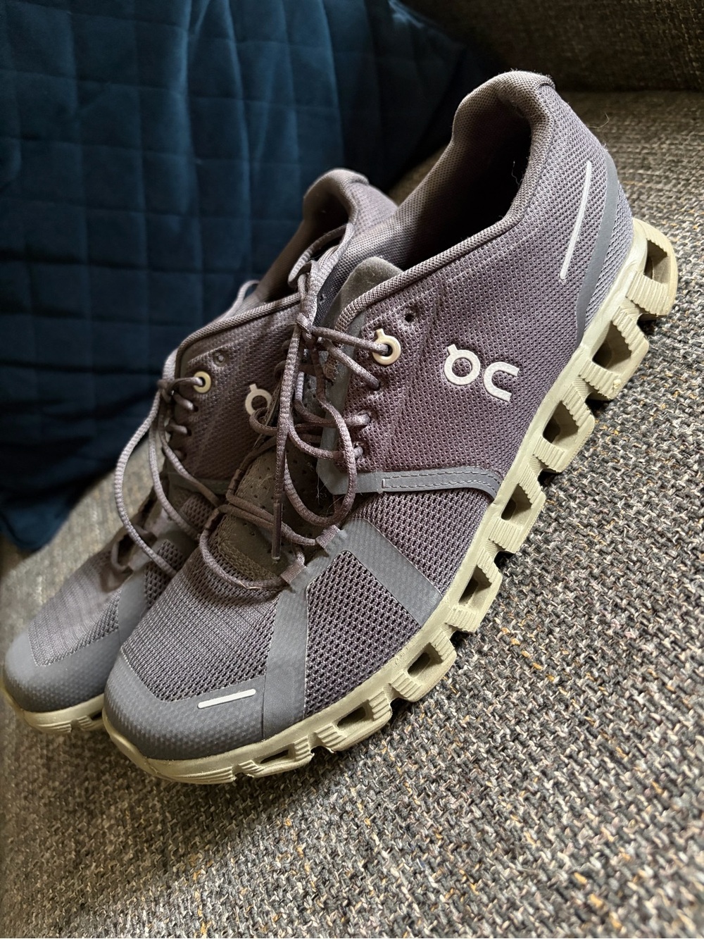 On Running Men’s Sneakers in Taupe and Cream